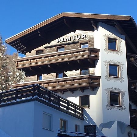 Hotel Garni Almjur Sankt Anton am Arlberg Exterior foto