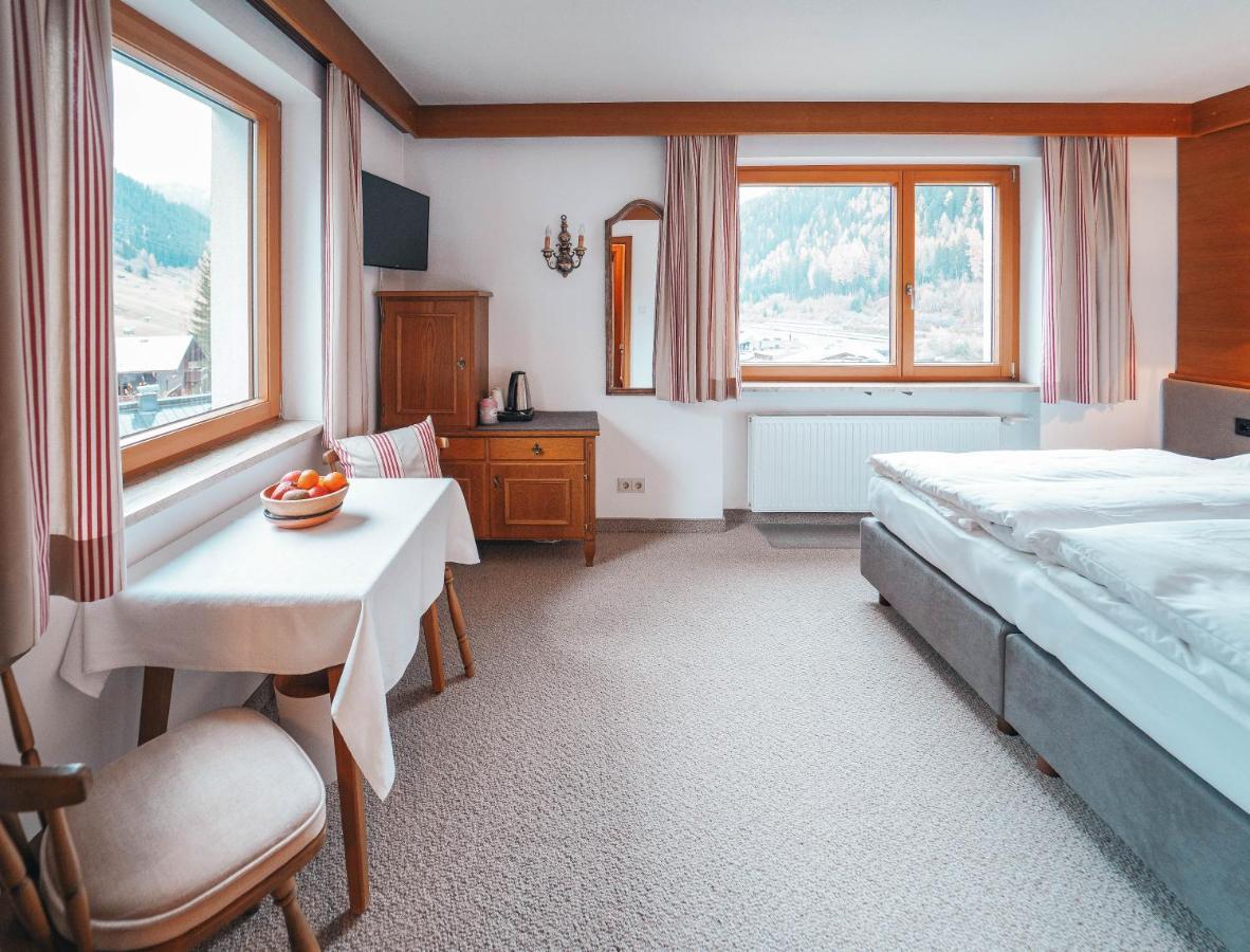 Hotel Garni Almjur Sankt Anton am Arlberg Exterior foto